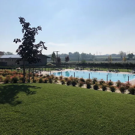 Agricamping Al Grappolo Divino Farm stay Lazise