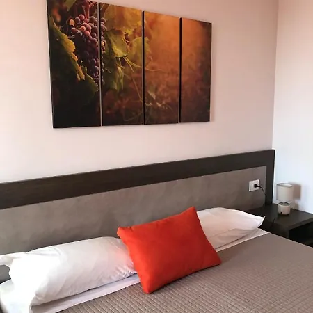 Agricamping Al Grappolo Divino مزرعة للإقامة *