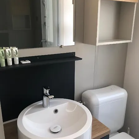 Agricamping Al Grappolo Divino مزرعة للإقامة لاتيزي