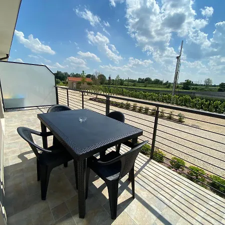 Agricamping Al Grappolo Divino Фермерский дом